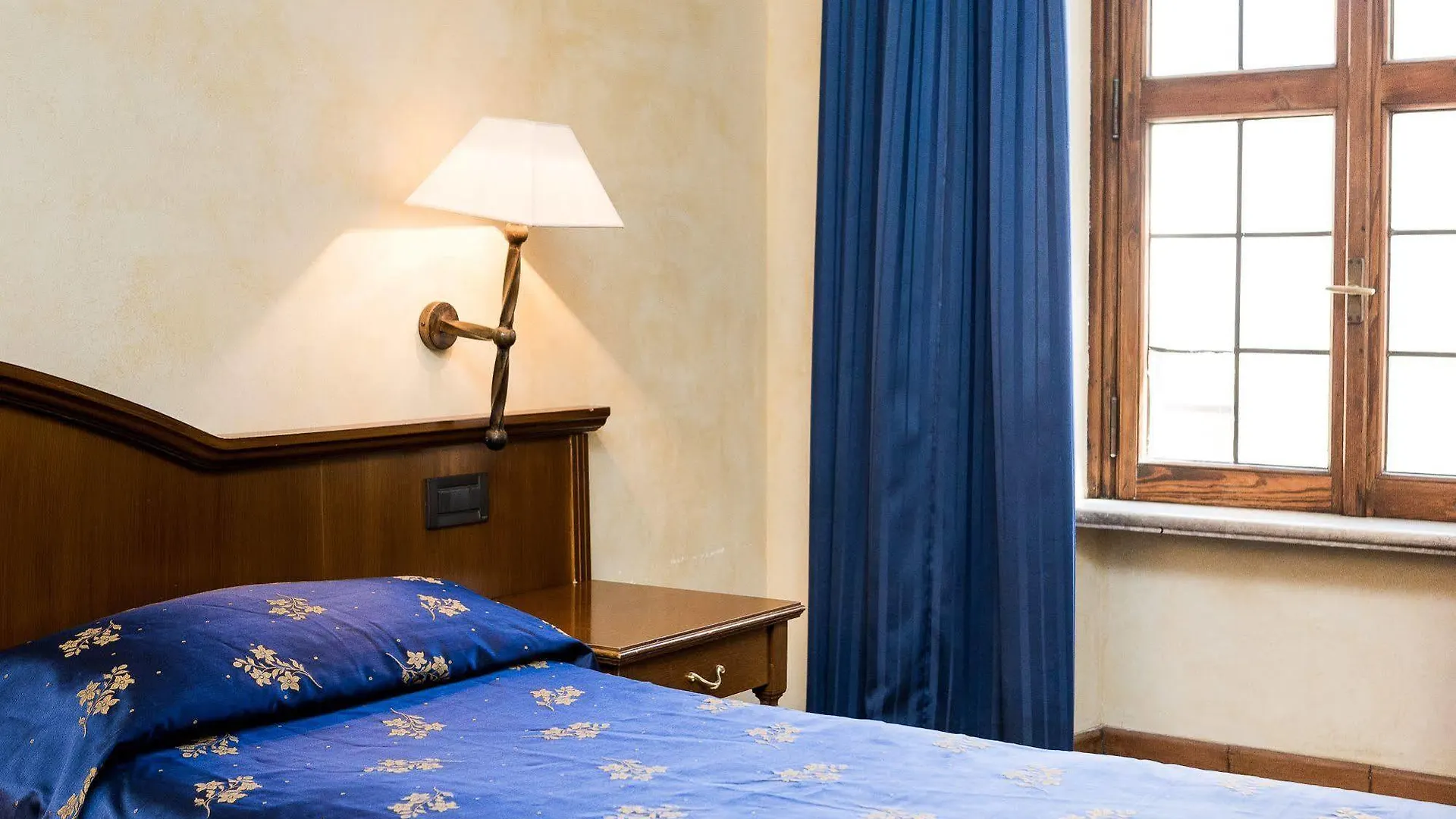 Hotel Columbus Rome 4*,
